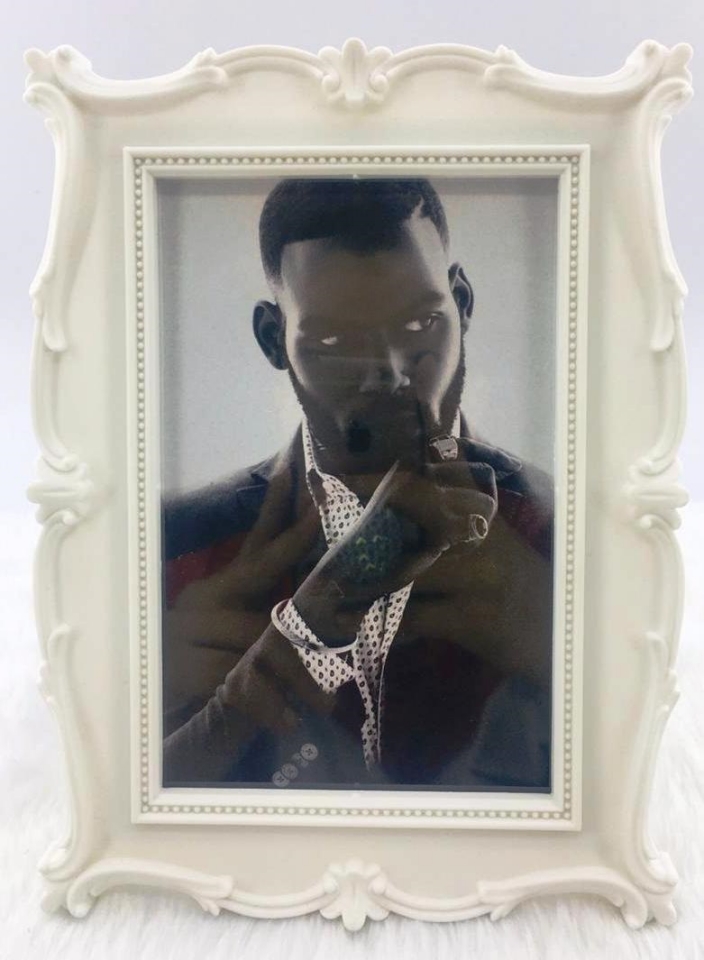 Porta Retrato Plástico Colonial - Branco