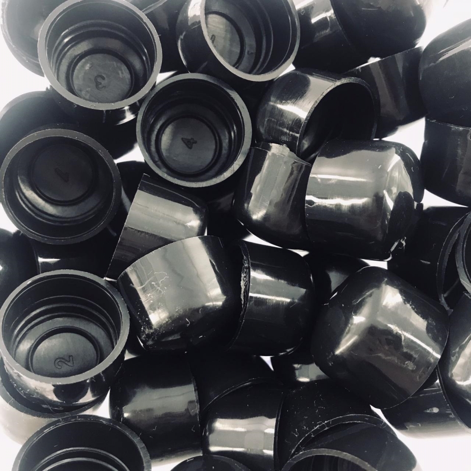 Tampa Plástica 20mm - Preto