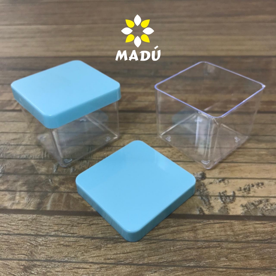 Caixa Acrílica 6x6cm - Tampa Azul Bebê