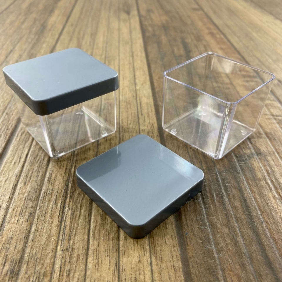 Caixa Acrílica 6x6cm - Tampa Prata