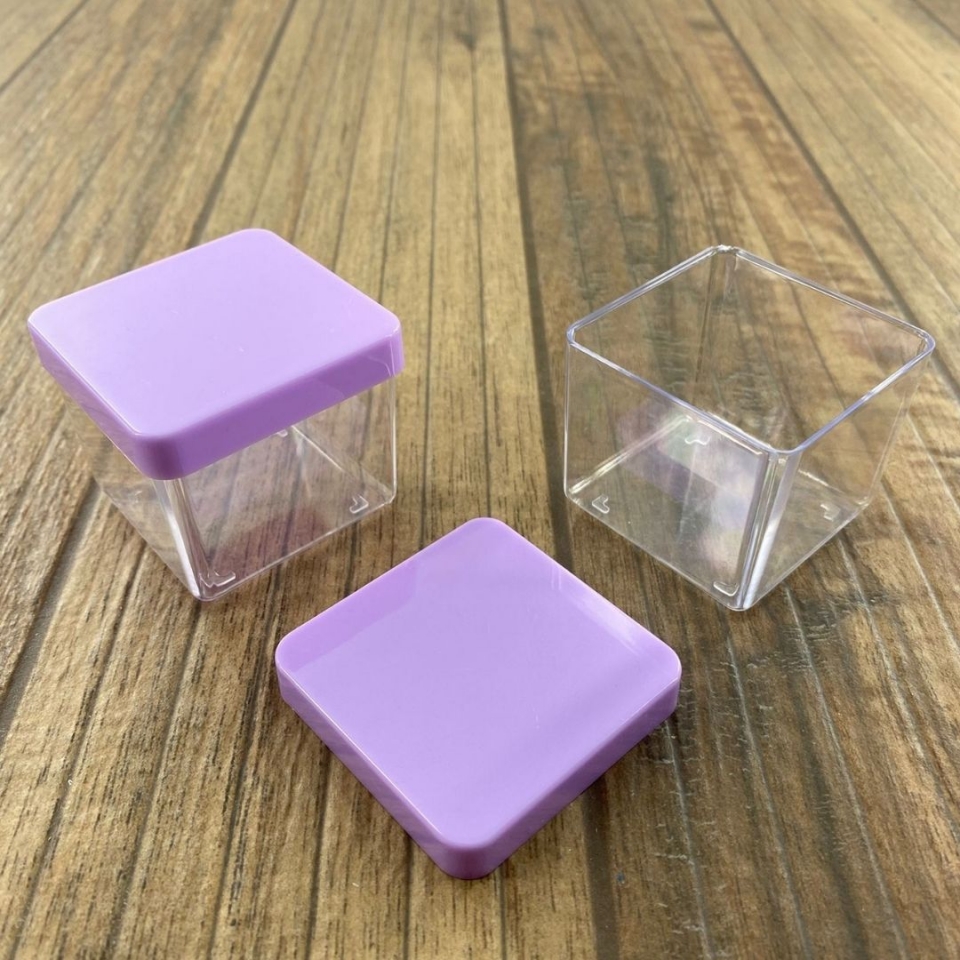 Caixa Acrílica 5x5cm - Tampa Lilás Candy