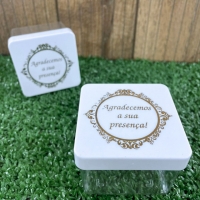 Caixinha Acrlica 6x6cm  Agradecemos a Sua Presena - Branca C/ Dourado